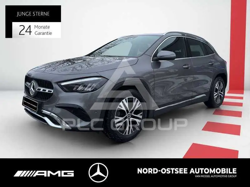 2025 Mercedes Benz GLA 200