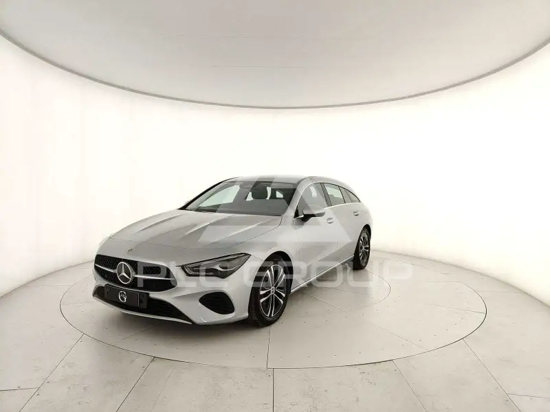 2025 Mercedes Benz CLA 180