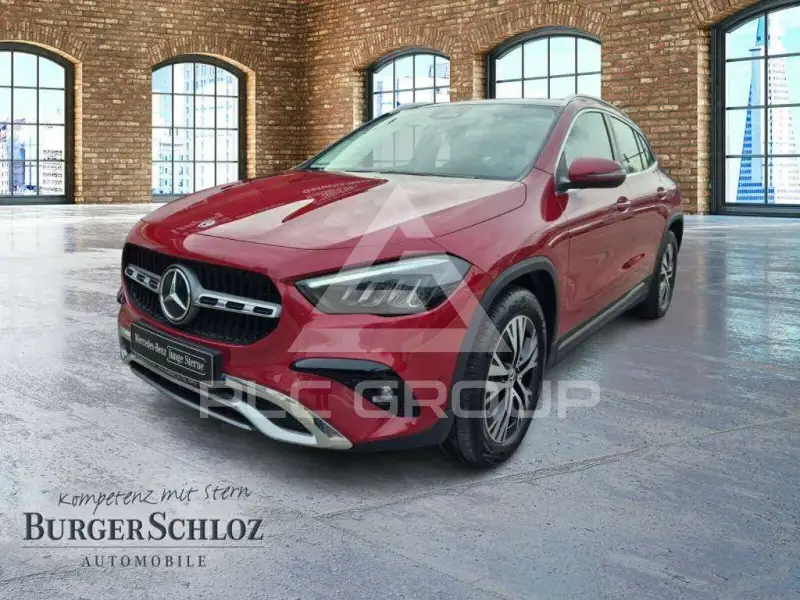 2025 Mercedes Benz GLA 220