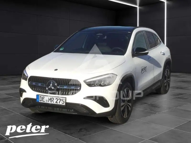 2025 Mercedes Benz GLA 220