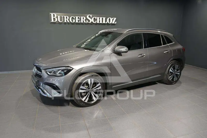 2025 Mercedes Benz GLA 220