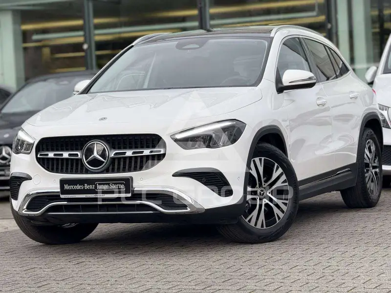 2025 Mercedes Benz GLA 220