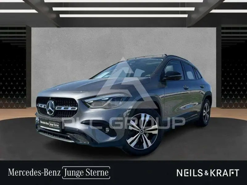 2025 Mercedes Benz GLA 220