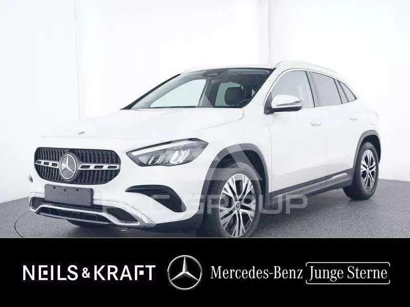 2025 Mercedes Benz GLA 220