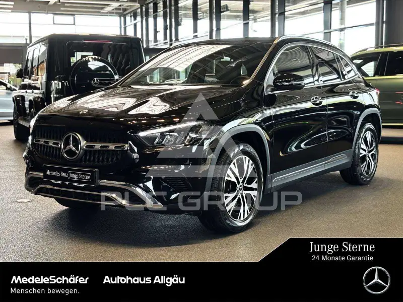 2025 Mercedes Benz GLA 220