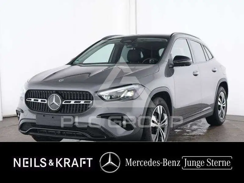 2025 Mercedes Benz GLA 220