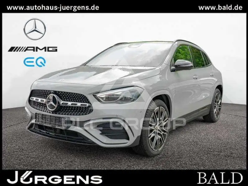 2025 Mercedes Benz GLA 220