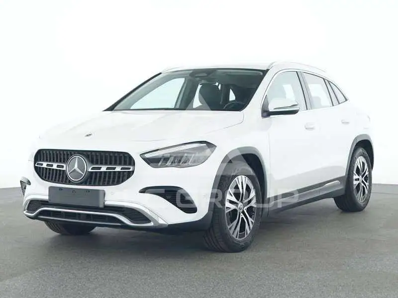 2025 Mercedes Benz GLA 220