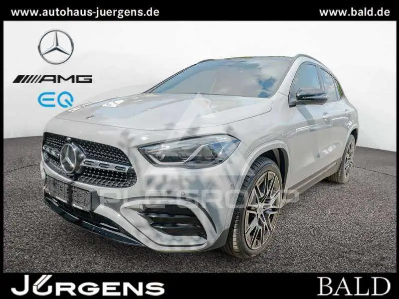 2025 Mercedes Benz GLA 220