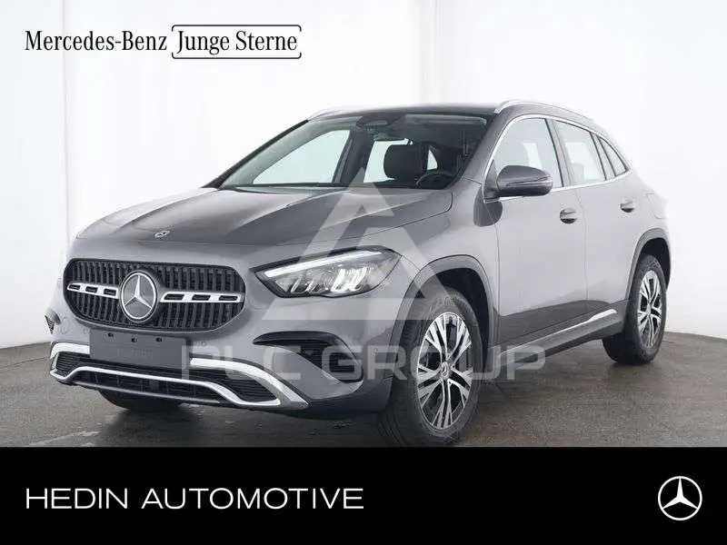 2025 Mercedes Benz GLA 220