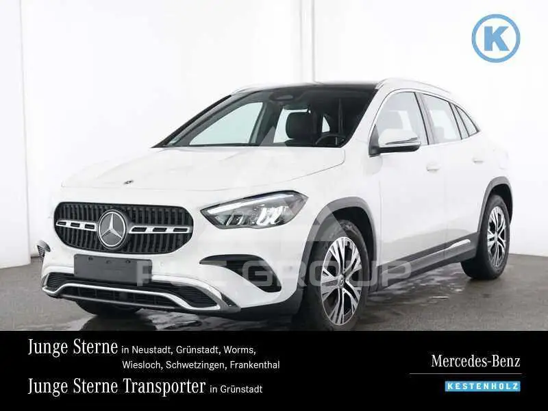 2025 Mercedes Benz GLA 220