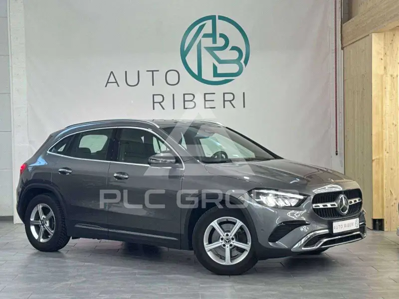 2025 Mercedes Benz GLA 220