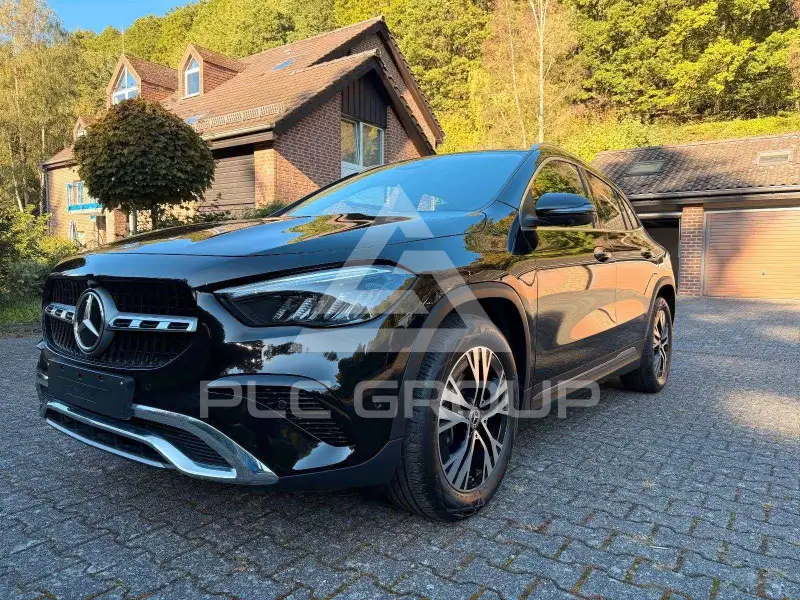 2025 Mercedes Benz GLA 220