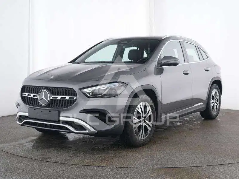 2025 Mercedes Benz GLA 220