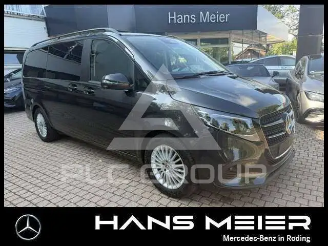 2025 Mercedes Benz V 220