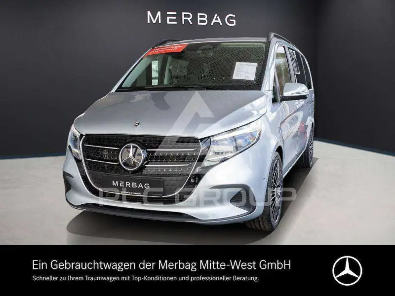 2025 Mercedes Benz V 220