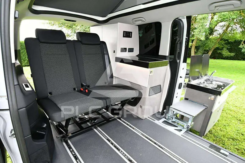 2025 Mercedes Benz V 220