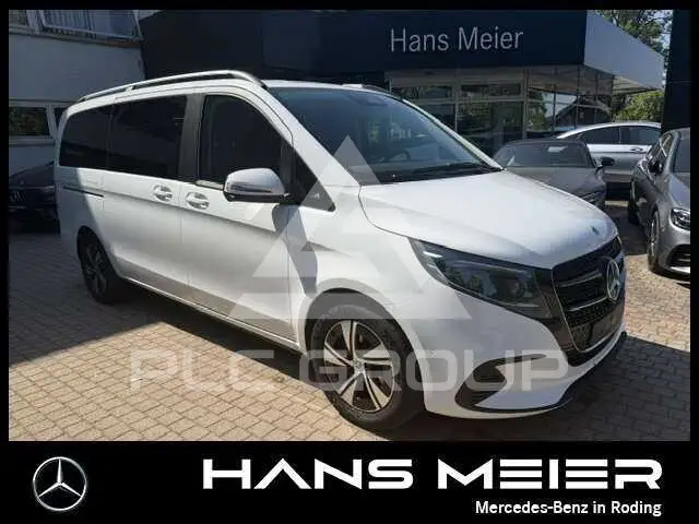 2025 Mercedes Benz V 220