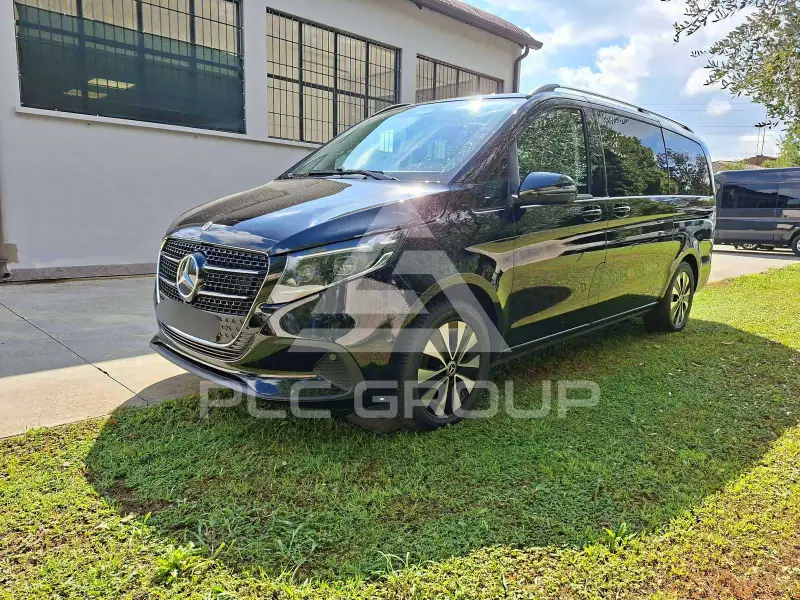 2025 Mercedes Benz V 220