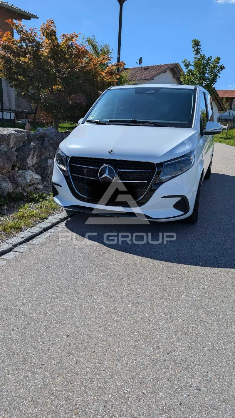 2025 Mercedes Benz V 220