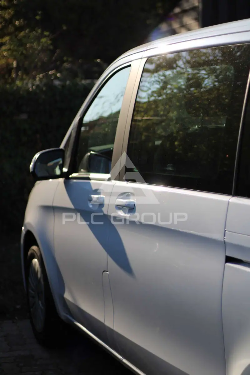 2025 Mercedes Benz V 220