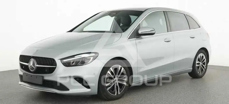 2025 Mercedes Benz B 180