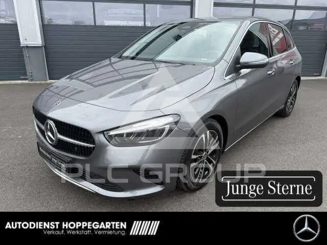 2025 Mercedes Benz B 180
