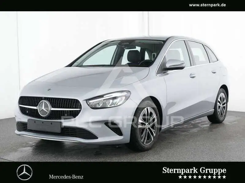 2025 Mercedes Benz B 180