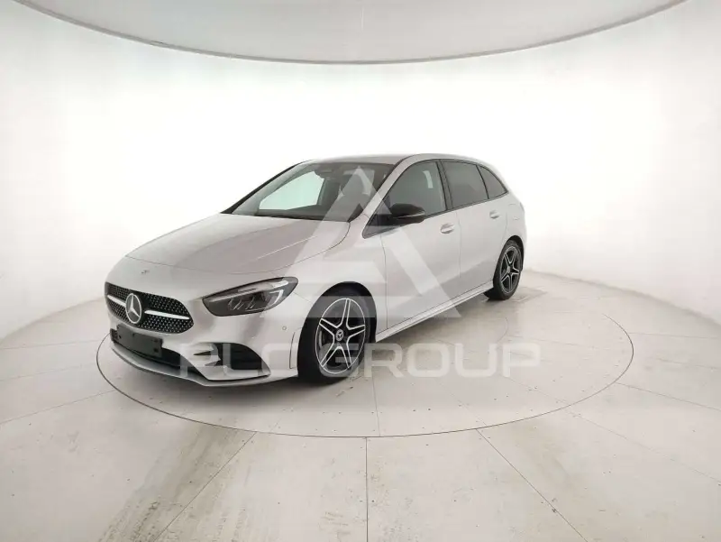 2025 Mercedes Benz B 180