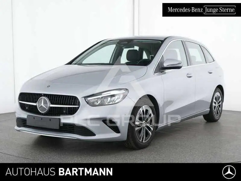 2025 Mercedes Benz B 180