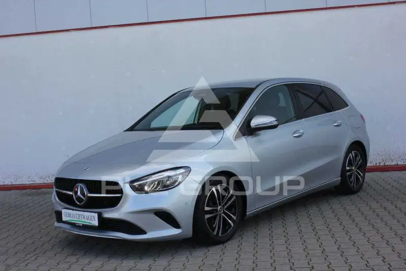 2025 Mercedes Benz B 180