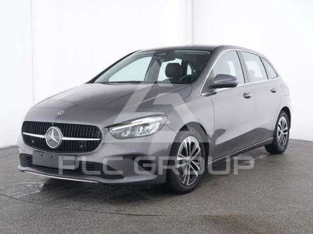 2025 Mercedes Benz B 180