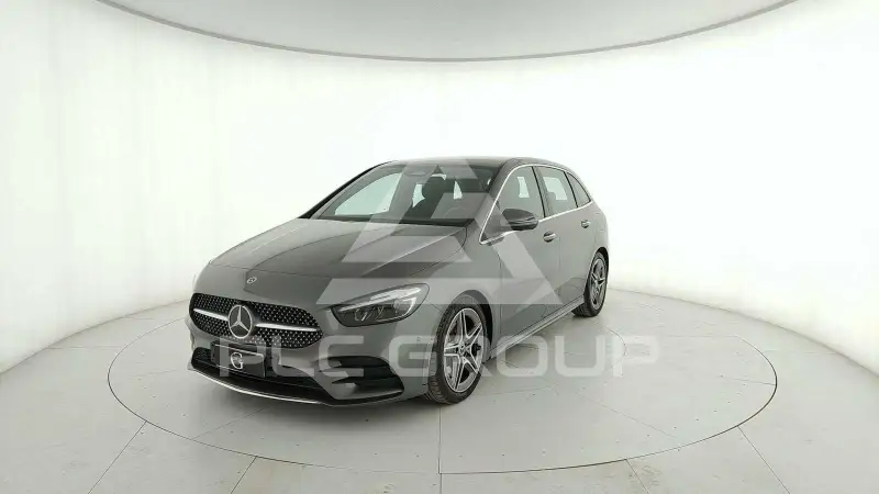 2025 Mercedes Benz B 180