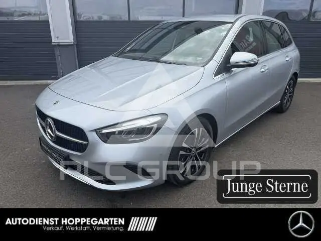 2025 Mercedes Benz B 180
