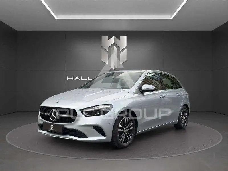 2025 Mercedes Benz B 220