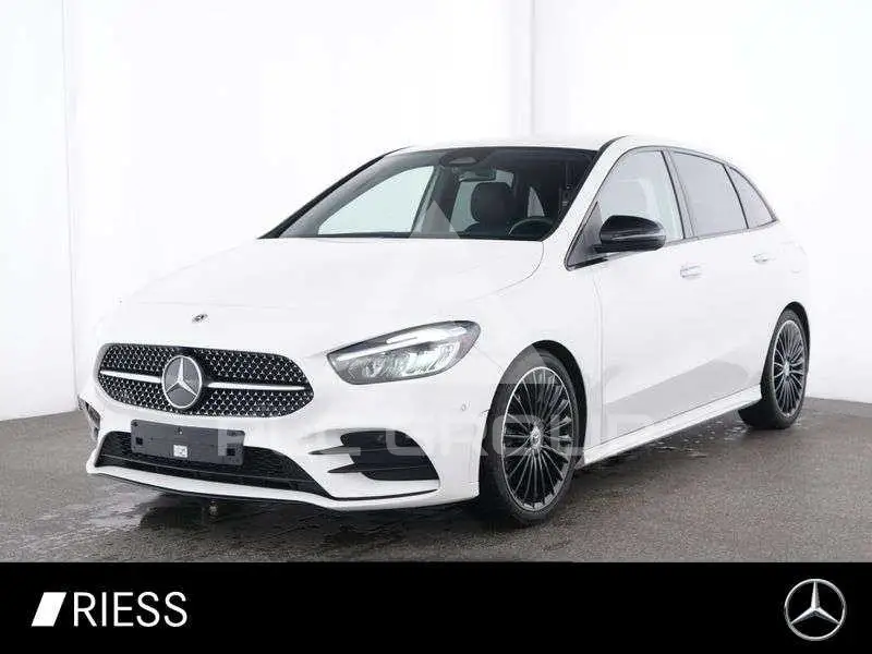 2025 Mercedes Benz B 220