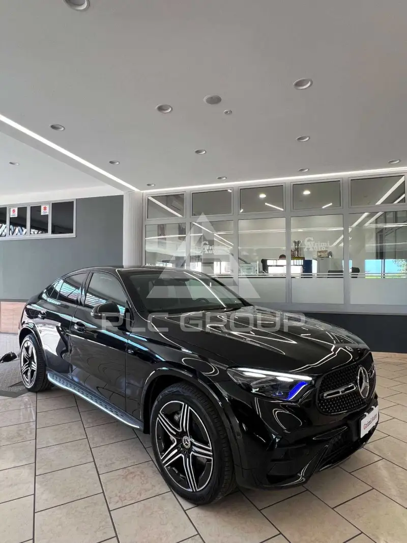2025 Mercedes Benz GLC 220
