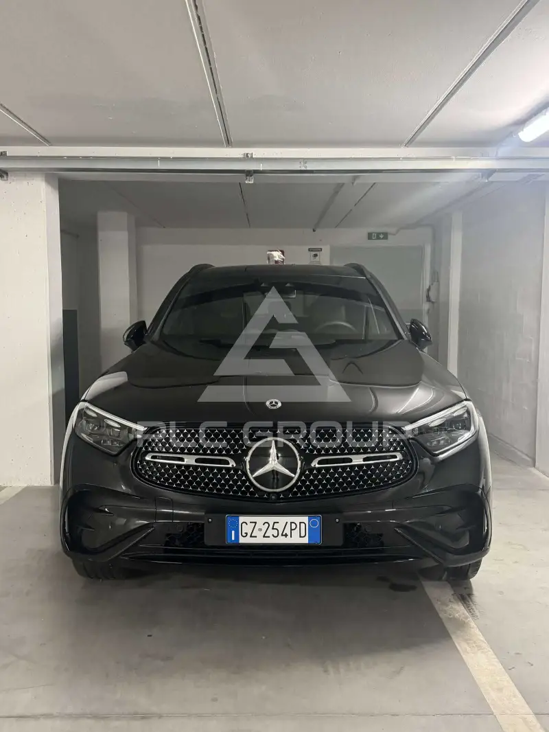 2025 Mercedes Benz GLC 220