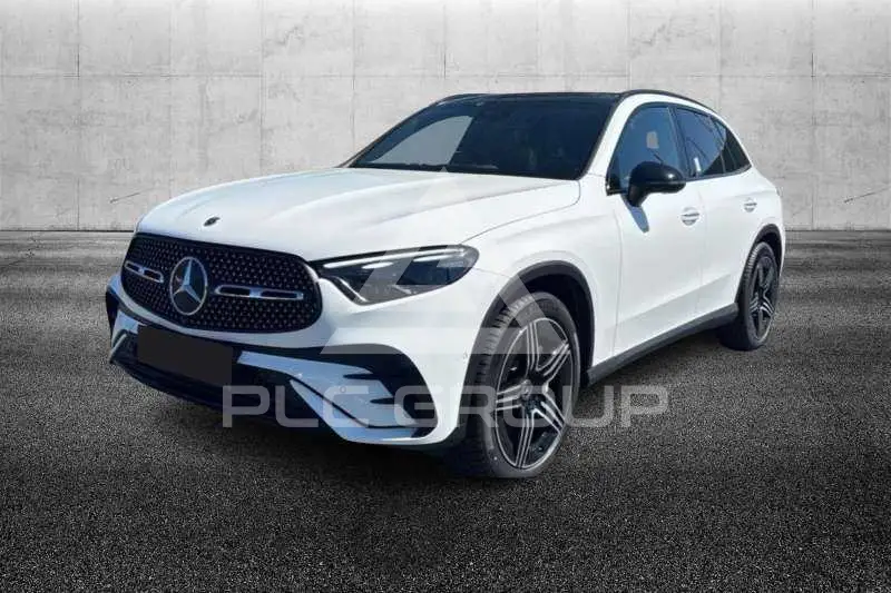 2025 Mercedes Benz GLC 220
