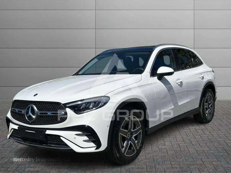 2025 Mercedes Benz GLC 220