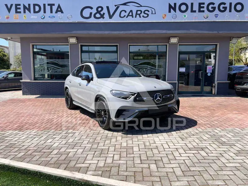 2025 Mercedes Benz GLC 220