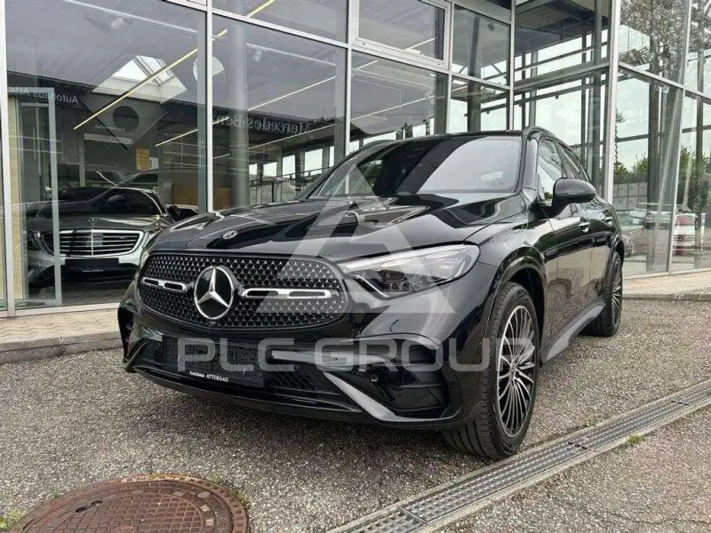 2025 Mercedes Benz GLC 220