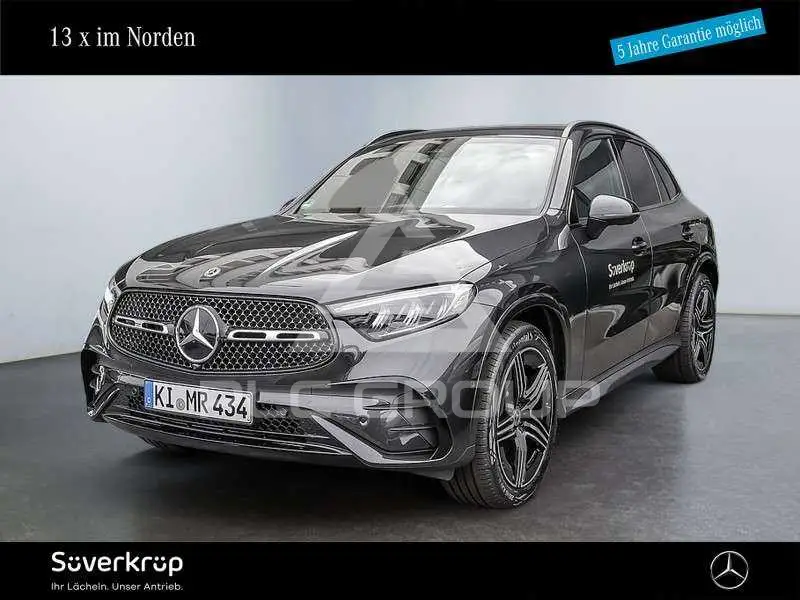 2025 Mercedes Benz GLC 220