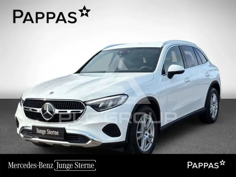 2025 Mercedes Benz GLC 220