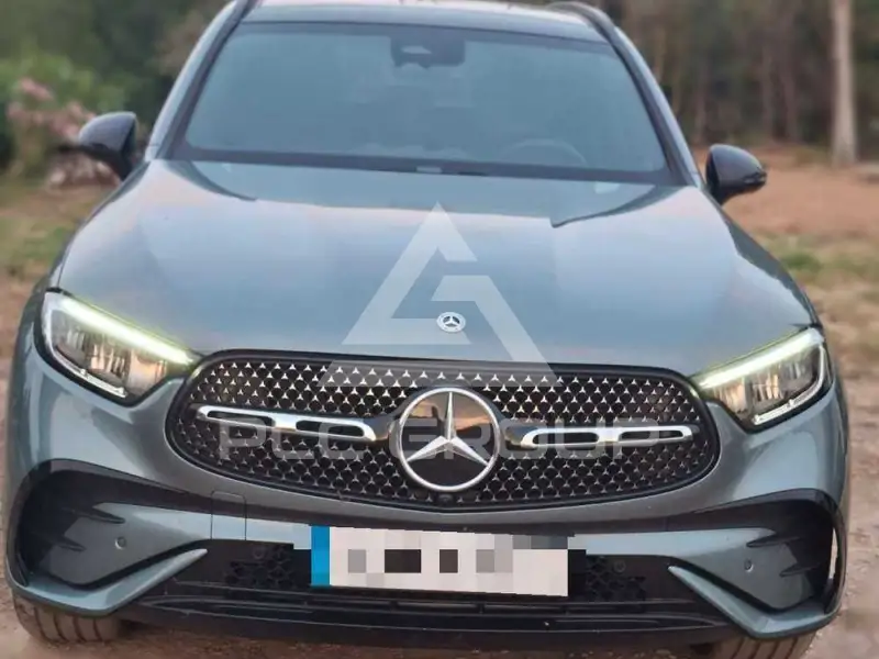 2025 Mercedes Benz GLC 220