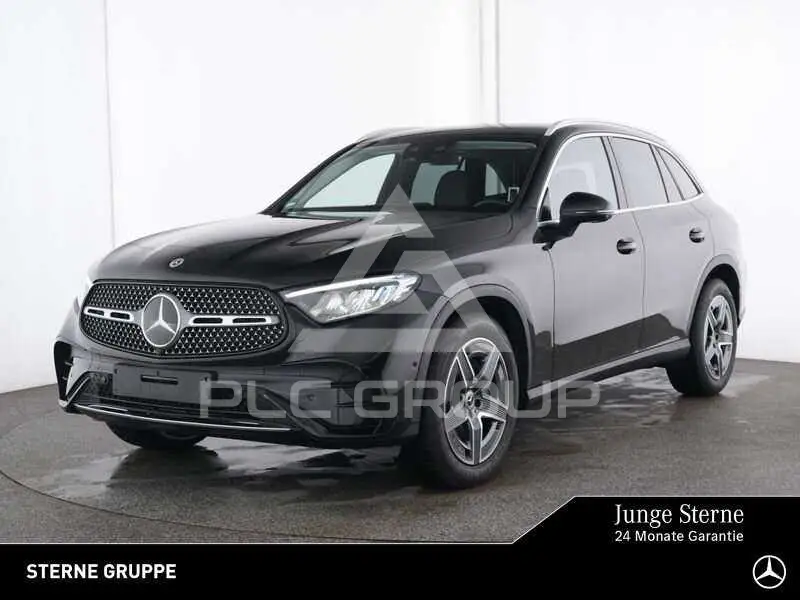 2025 Mercedes Benz GLC 220