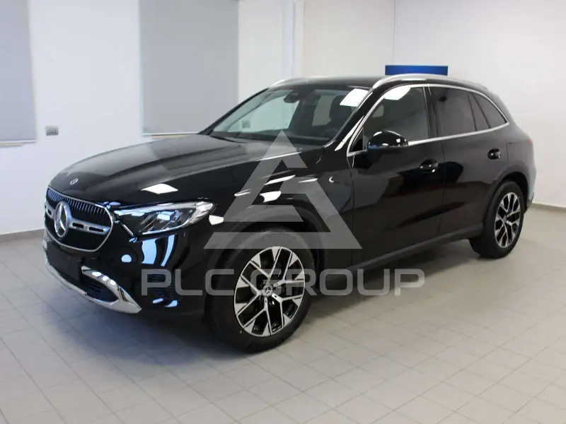 2025 Mercedes Benz GLC 220