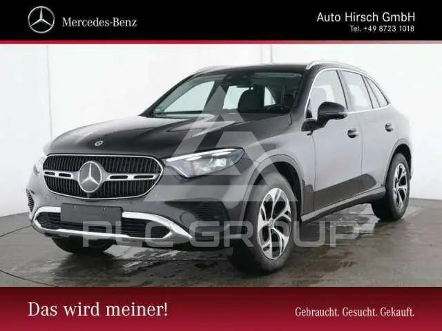 2025 Mercedes Benz GLC 220