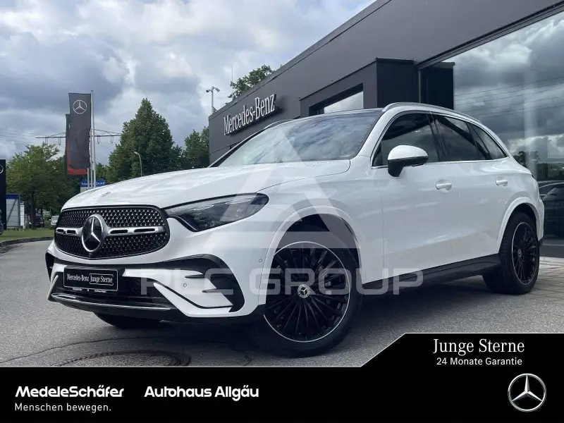 2025 Mercedes Benz GLC 220