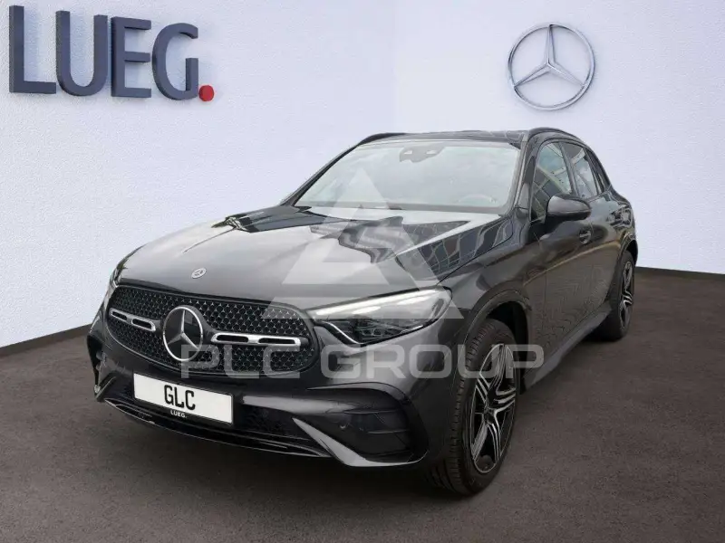 2025 Mercedes Benz GLC 220